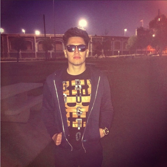 Meet your Posher, Mark - Picture 1 of 1